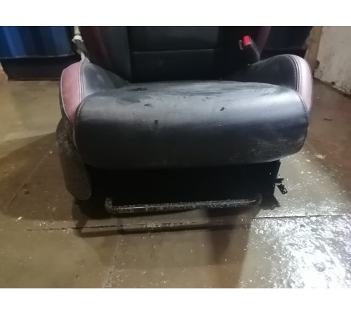 Сиденье переднее правое