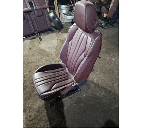 Сиденье переднее правое