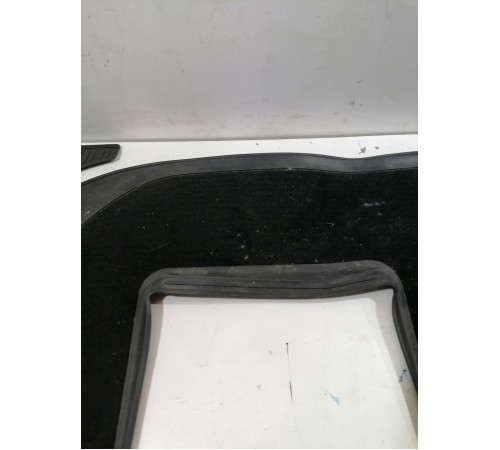 Коврик третьего ряда