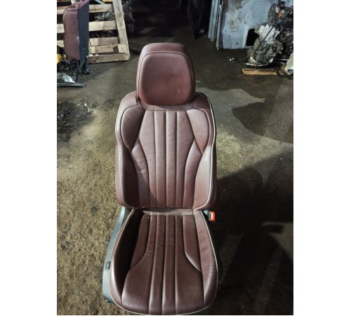 Сиденье переднее правое