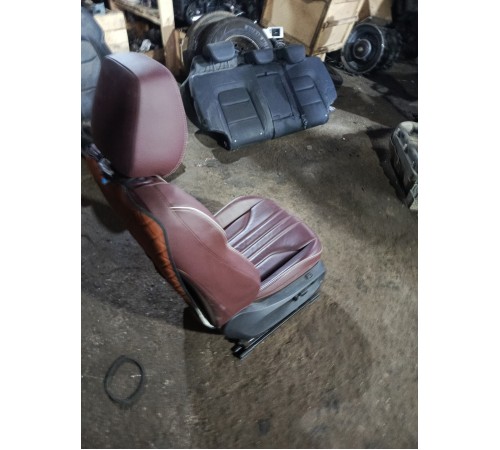 Сиденье переднее правое