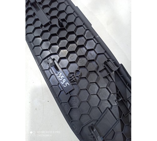 Накладка центральной консоли левая