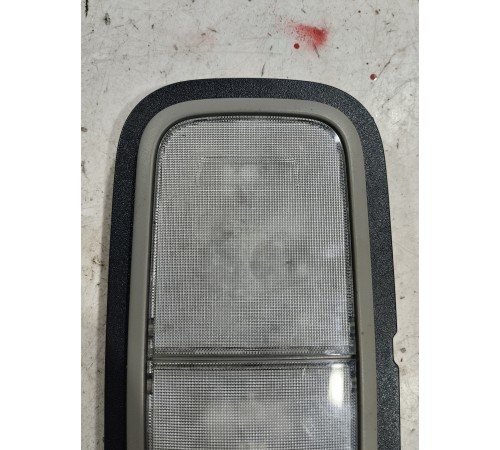 Плафон внутреннего освещения салона левый