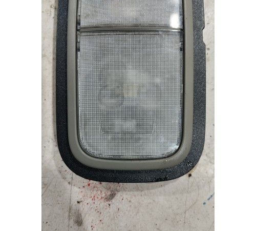 Плафон внутреннего освещения салона левый