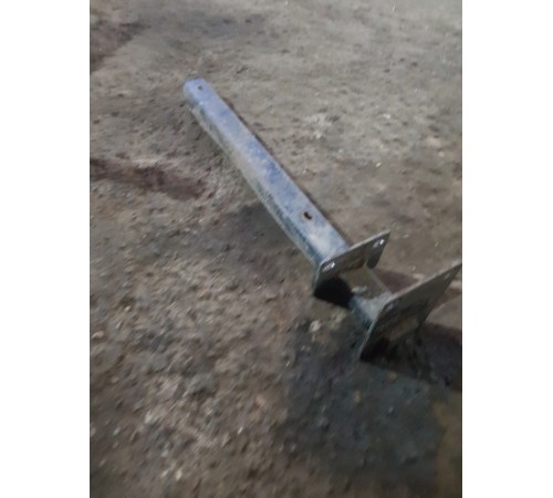 Кронштейн рамы правый