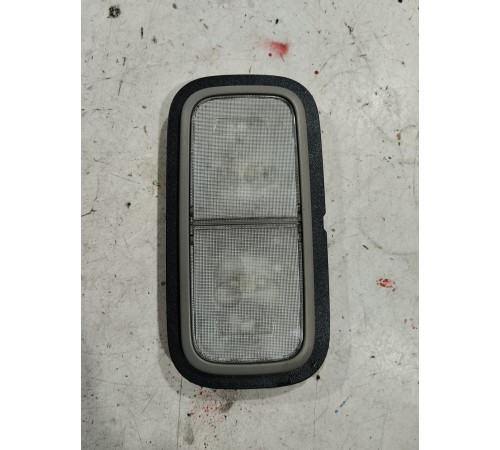 Плафон внутреннего освещения салона левый