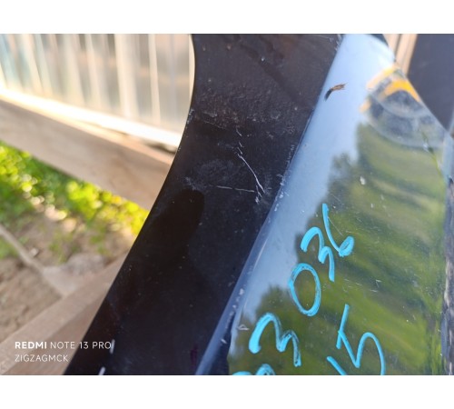 Крыло переднее левое