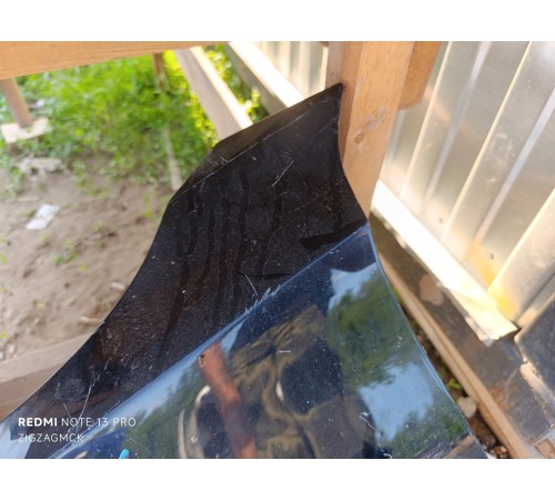 Крыло переднее левое