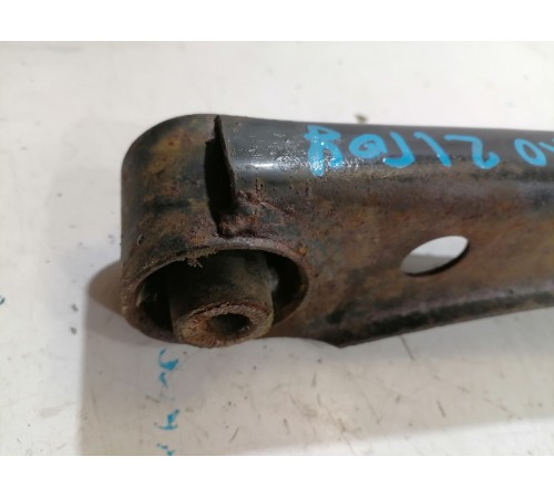 Рычаг задний правый нижний