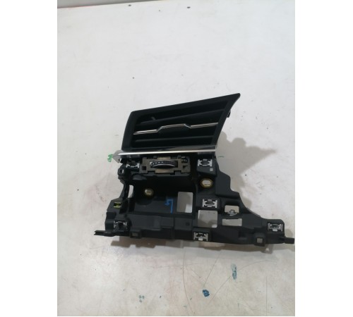 Дефлектор воздушный левый