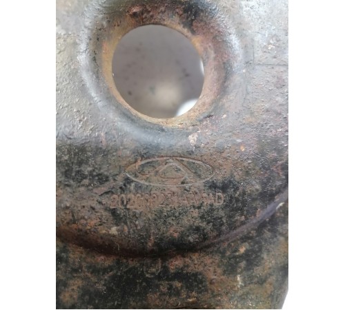 Рычаг задний правый нижний