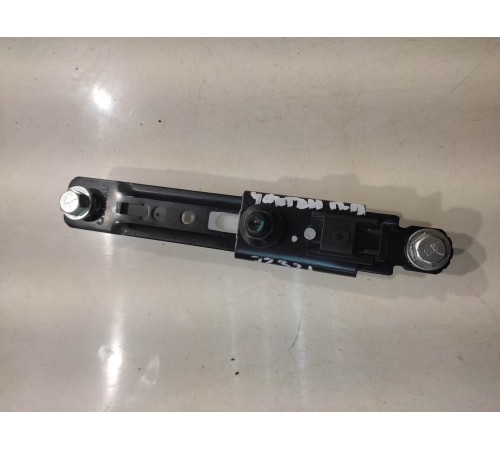 крепление регулировки ремня безопасности (переднее правое)