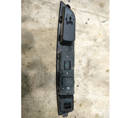 Блок управления стеклоподьемниками