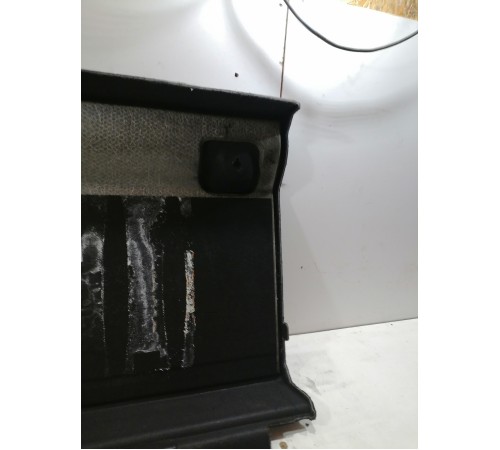 Обшивка пола багажника