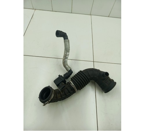 Патрубок воздушного фильтра