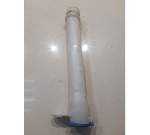 Горловина бачка омывателя