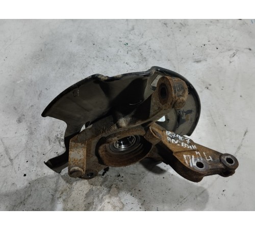 Кулак поворотный передний левый