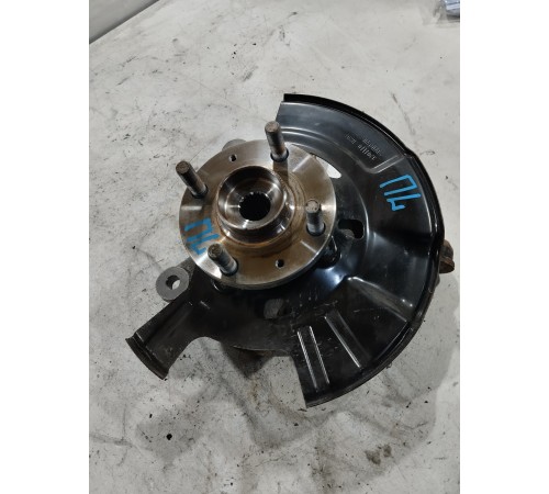 Кулак поворотный передний левый