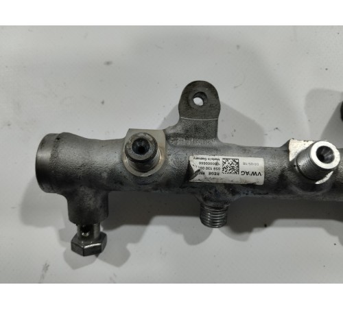 Топливная рампа правая