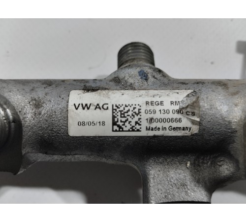 Топливная рампа правая