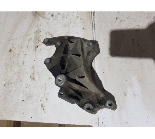 Кронштейн гидроусилителя