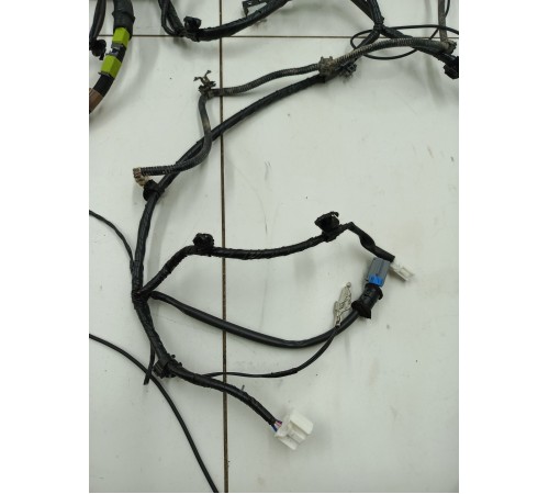 Электропроводка крышки багажника