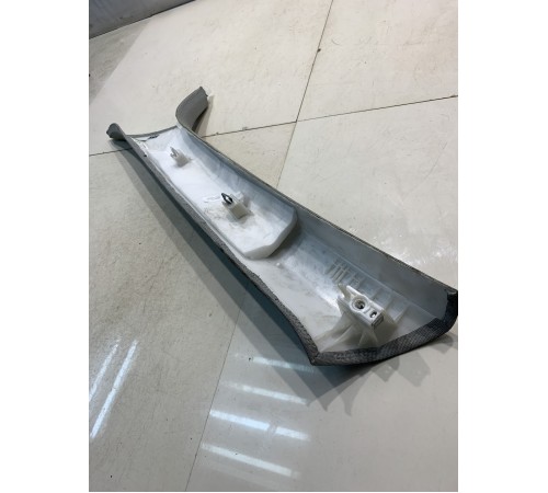 Обшивка стойки (передняя, правая)