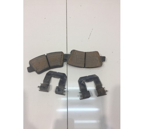 Колодки тормозные заднего левого колеса