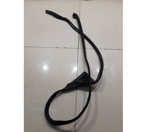 Уплотнитель (задний, левый)