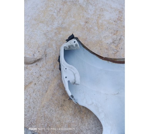 Крыло переднее левое