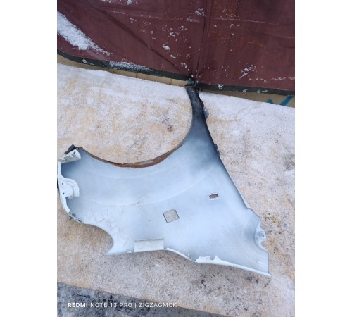 Крыло переднее левое