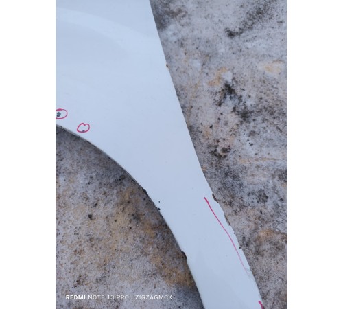 Крыло переднее левое