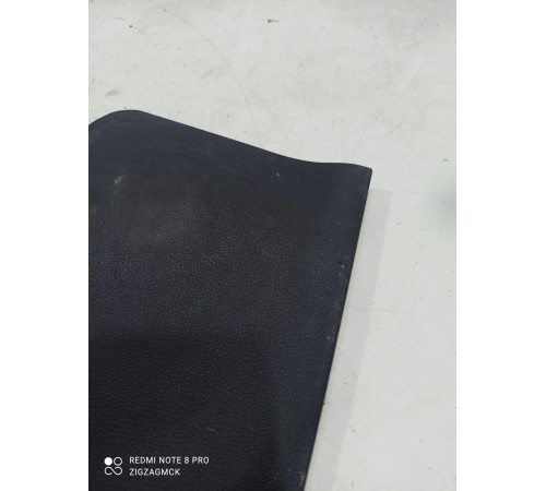 Накладка центральной консоли левая 