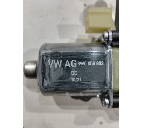 Моторчик стеклоподъемника (передний правый)