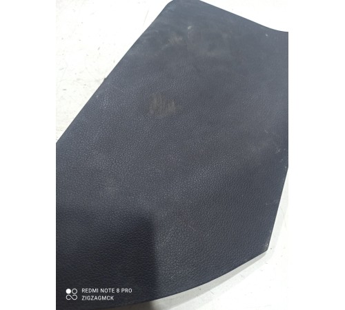 Накладка центральной консоли левая 