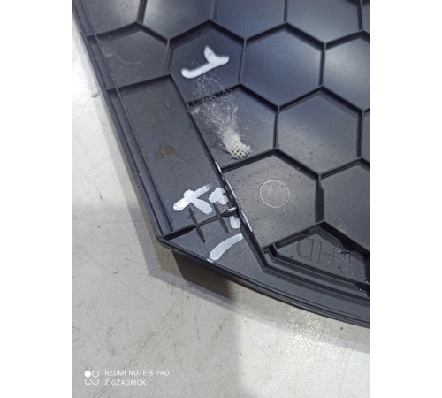 Накладка центральной консоли левая 