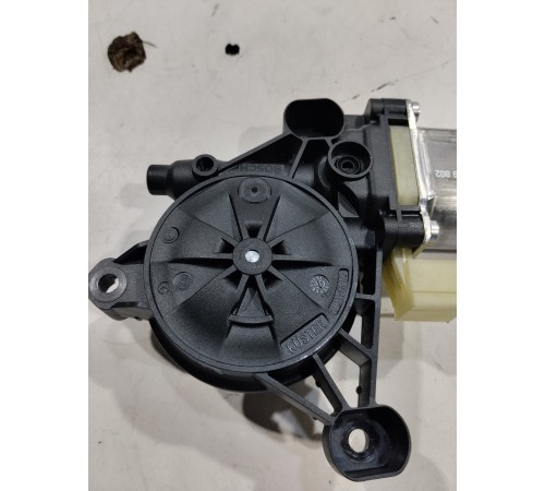 Моторчик стеклоподъемника (передний правый)