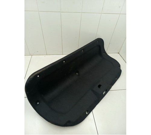 Обшивка крышки багажника