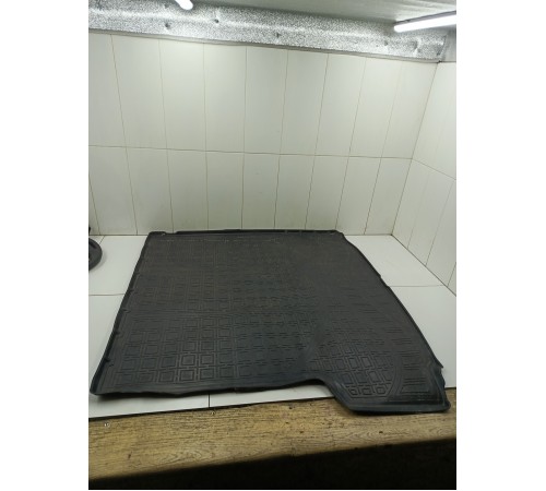 Коврик багажника резиновый