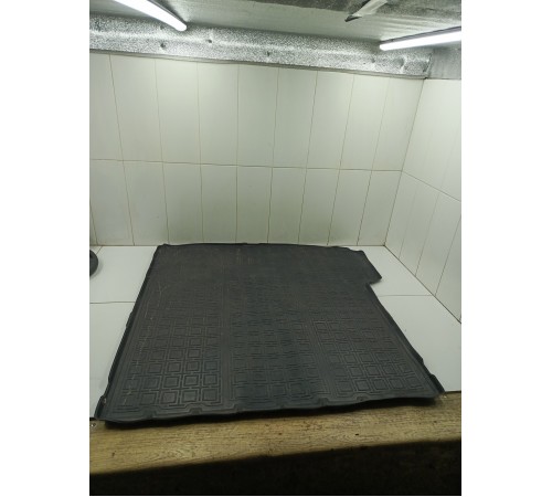 Коврик багажника резиновый