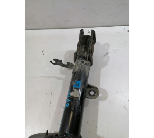 Амортизатор передний правый в сборе