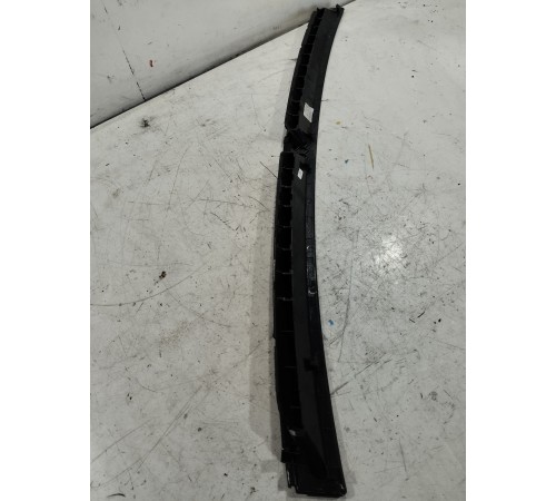 Воздушный дефлектор (воздуховод) на лобовое стекло