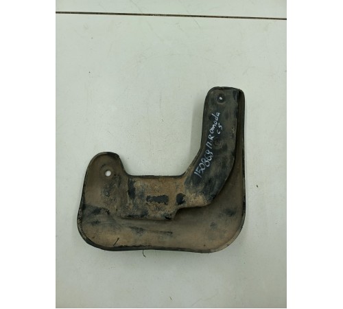 Брызговик передний правый