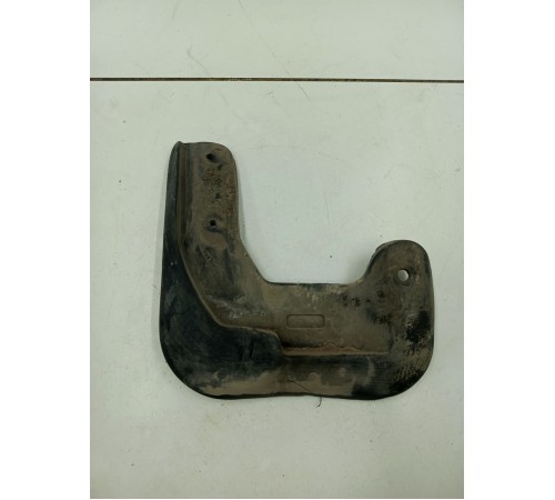 Брызговик передний правый