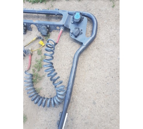 Кронштейн крепление узловых розеток задней части кабины