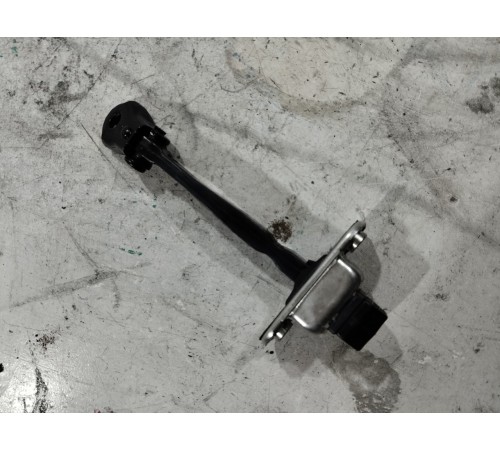 Ограничитель двери задний правый