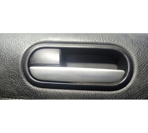 Ручка двери задней внутренняя левая