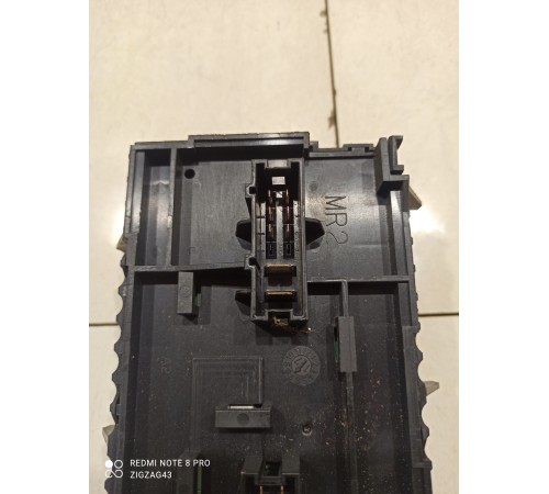 Блок предохранителей