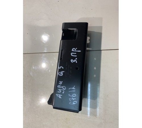 Кронштейн багажника (задний,правый)