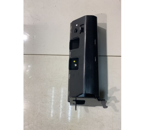 Кронштейн багажника (задний,правый)